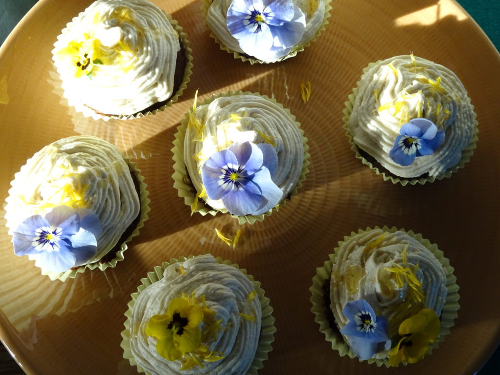Dandelion Drizzle Cupcakes